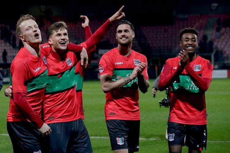 成为队内信 成为队内信